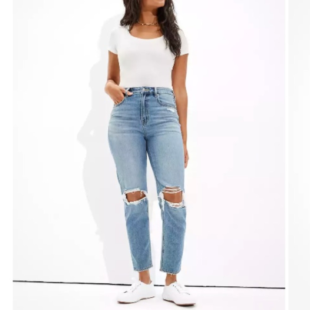 American Eagle Ripped Mom Jean